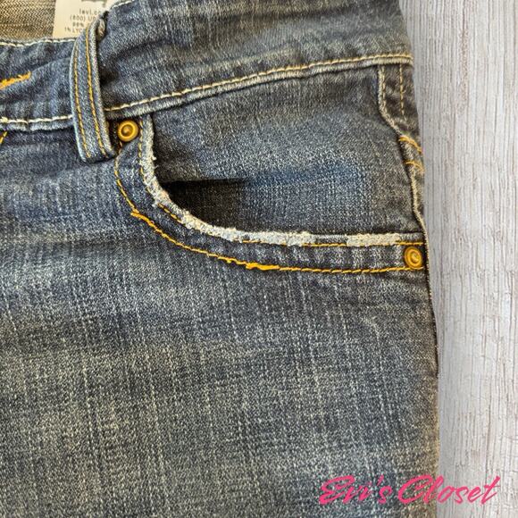 Levi’s Woman’s Sz 7M Med-Wash Jeans Stretch Yellow Stitching & Logos - Picture 9 of 13